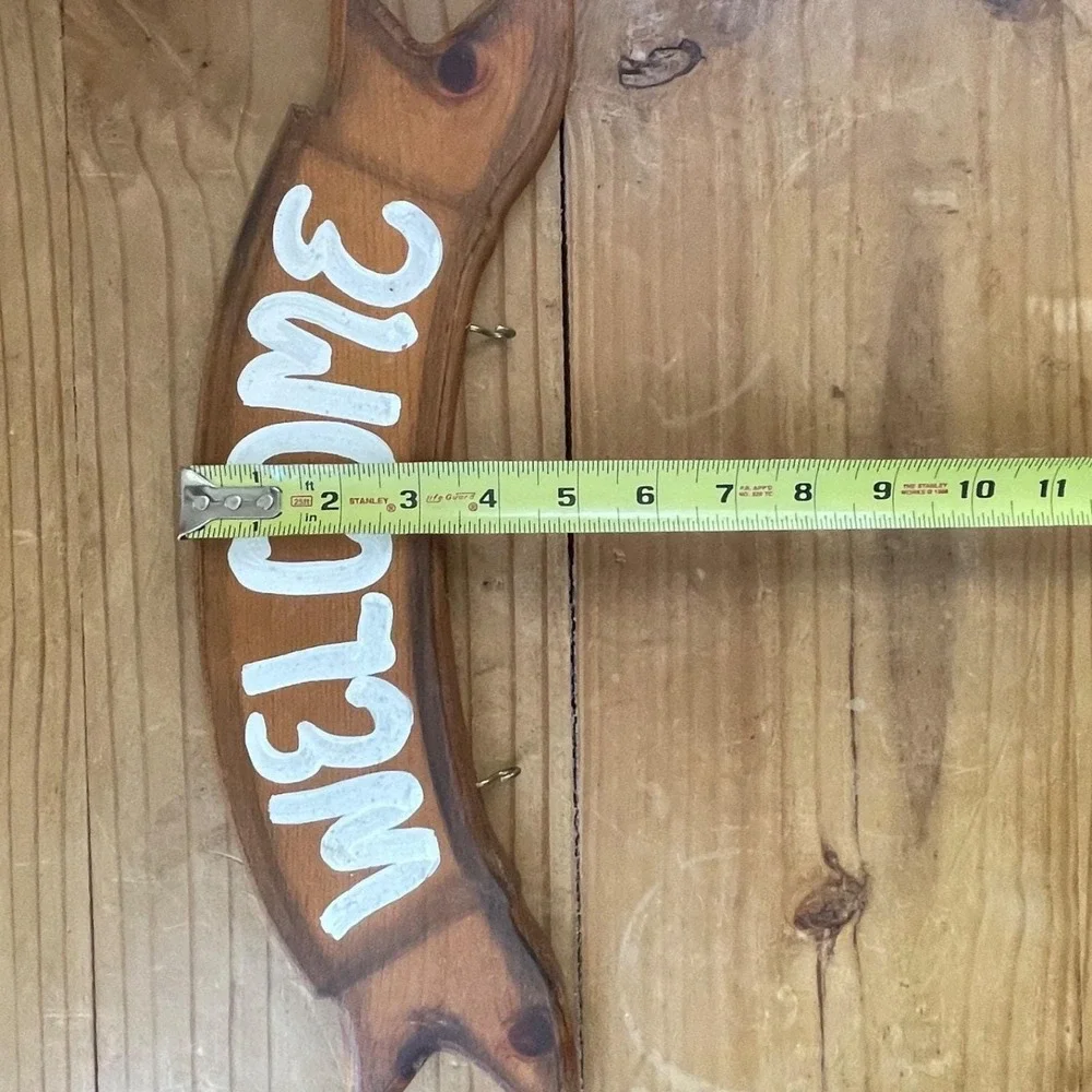 Rustic Wooden Welcome Key Holder | Hand-Painted Vintage Entryway Sign